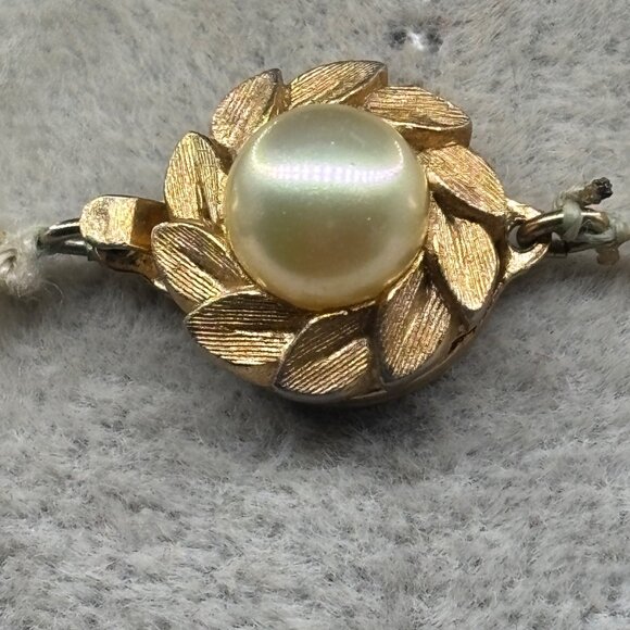 Vintage Majorica Pearl Necklace 22" Timeless Elegance From Spain 9mm Silk Knots - Picture 5 of 12